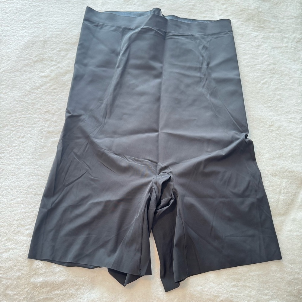 Cacique Ultra High-Waist Thigh Shaper in Black 18/20